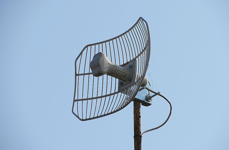 U pripremi zakon kojim se smanjuju troškovi postavljanja mreže za brzi internet