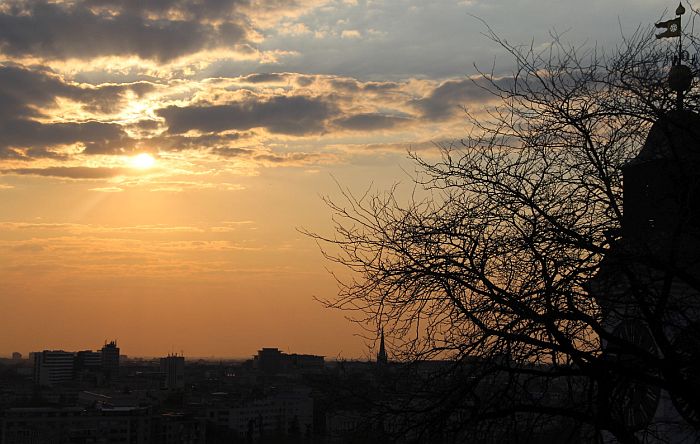 Dva dana sparno i bez padavina, pa opet kiša Dva dana sparno i bez padavina, pa opet kiša