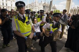 U Londonu uhapšeno oko 150 učesnika protesta zabranjene organizacije 