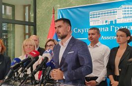 Mićin o spomeniku stradalima u padu nadstrešnice: Konsultovao sam se sa Vučićem, Vučevićem i Đurićem