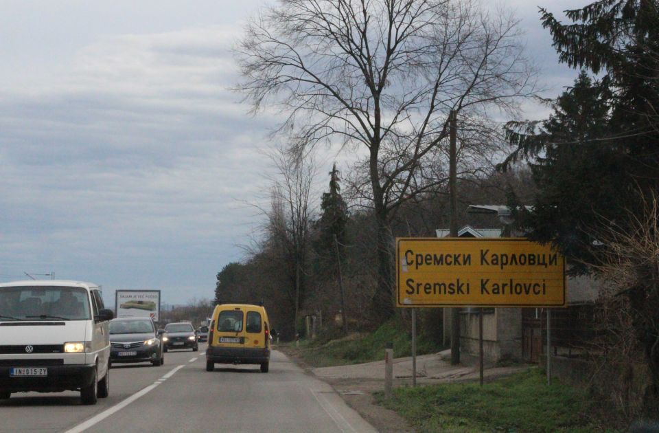 Radovi na glavnom putu kroz Sremske Karlovce produženi za još mesec dana