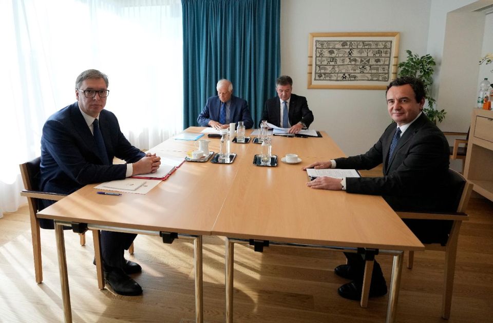 Predstavljen dokument u kojem se traži formiranje ZSO do oktobra: "Vučićev uslov postao stav EU"