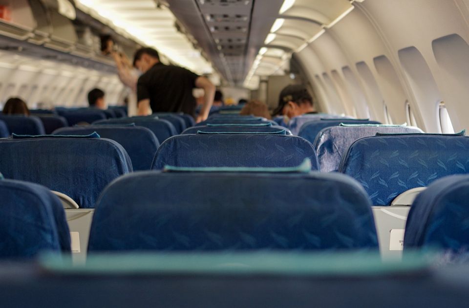 Putnici mrze srednja sedišta u avionima