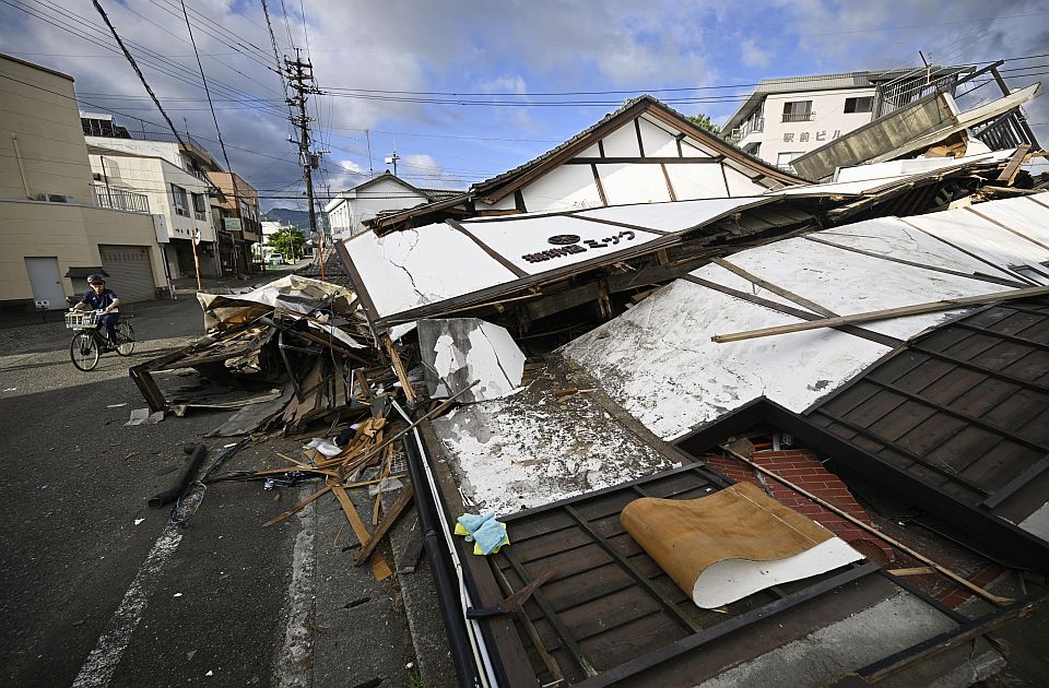 VIDEO: U zemljotresu od 7,1 stepen u Japanu poginulo najmanje 13 osoba, traga se za nestalima