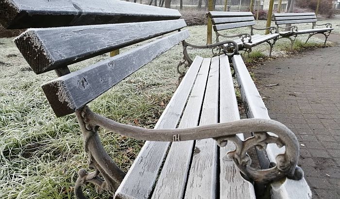 U nedelju oblačno, maglovito i toplo