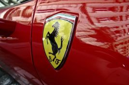 Jedini beli Ferrari 250 GTO sa desnim volanom stiže na aukciju - očekuje se cena od 50 miliona evra