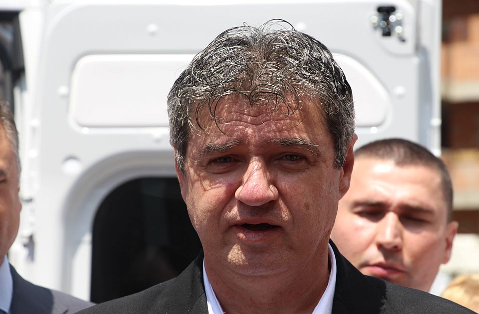 Katedra za urgentnu medicinu direktoru Hitne pomoći: Metu na čelo stavili ste svima nama