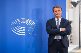 Lider Evropskih demokrata: Ako Vučić zaista želi da smiri situaciji - trebalo bi da oformi pakt sa opozicijom