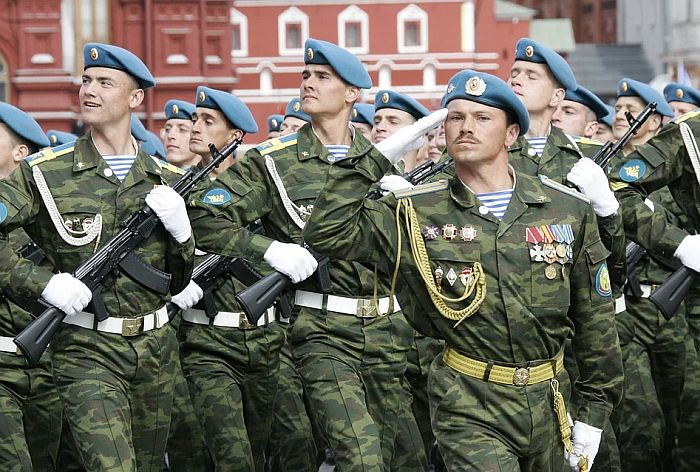 Rusija testira vakcinu protiv virusa korona na vojnicima