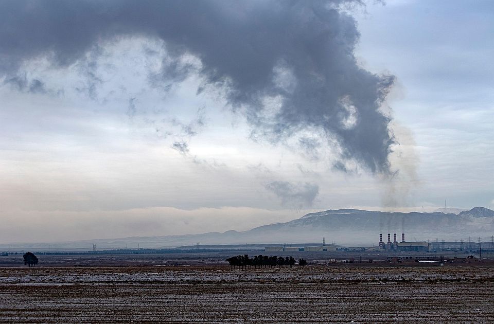 Pred istek Trampovog ultimatuma: Iranski zvaničnik pozvao mlade da naprave "žive lance" oko elektrana