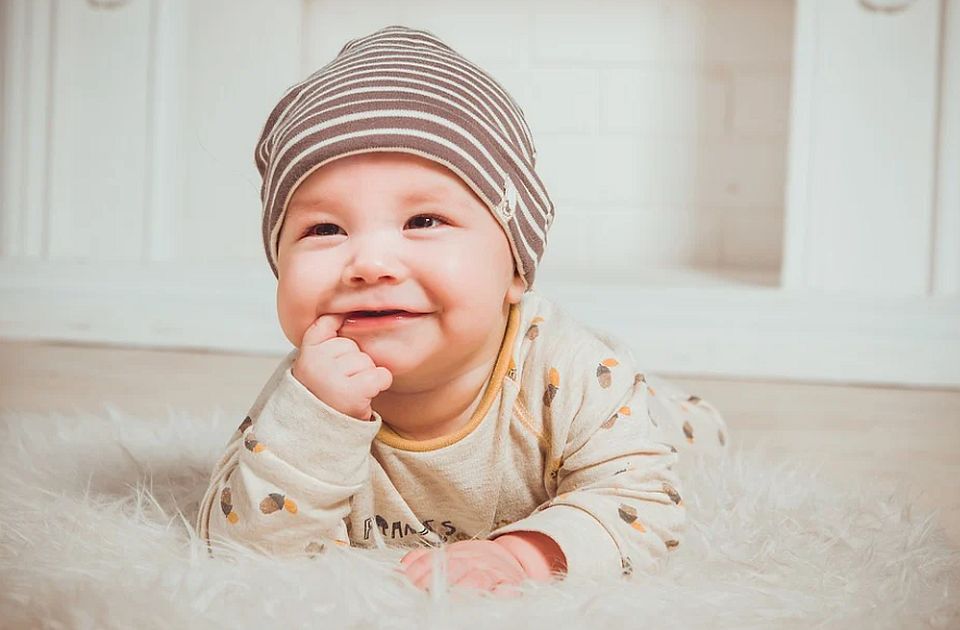 Manje je hladno a tu je i lepa vest: U Novom Sadu za dan rođeno 28 beba