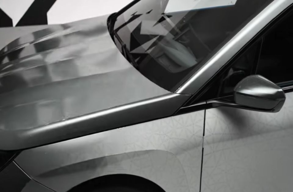 VIDEO: BMW razvija sistem koji će omogućiti promenu boju karoserije pritiskom na dugme