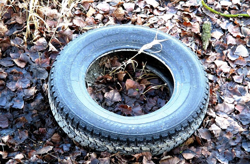 Vlada ukinula uredbu: Hiljade ljudi u reciklaži ostalo bez posla: 120.000 tona otpada će završiti u prirodi