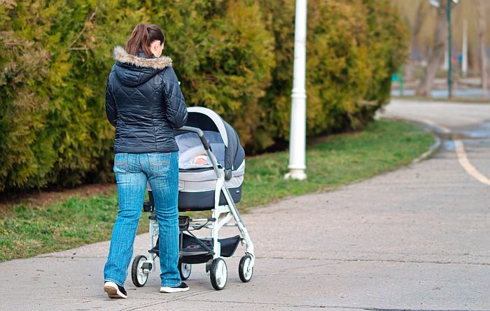 Protestna šetnja trudnica i porodilja danas u Beogradu