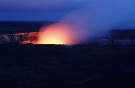 Lava kao atrakcija: Kampovanje kod vulkana, neki čak prave roštilj