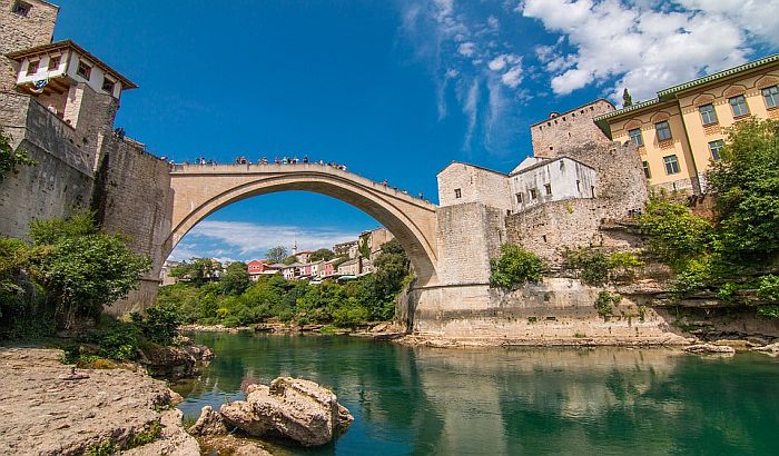 U Mostaru napadnuti članovi antifašističkih udruženja