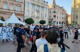 VIDEO Sukob okupljenih povodom 