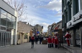 FOTO, VIDEO Novi Sad u novogodišnjem ritmu: Dnevne žurke već od jutra 