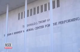 Umetnici otkazuju nastupe jer je Tramp preimenovao Kenedi centar