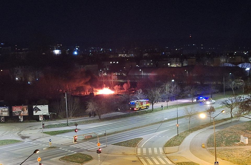 FOTO, VIDEO: Dva požara za 12 sati u Kovilju i Novom Sadu