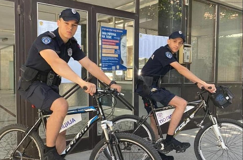 FOTO: Biciklističke policijske patrole na ulicama Novog Sada