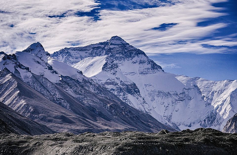 Na današnji dan rođen Kenedi, prvi put osvojen Mont Everest 
