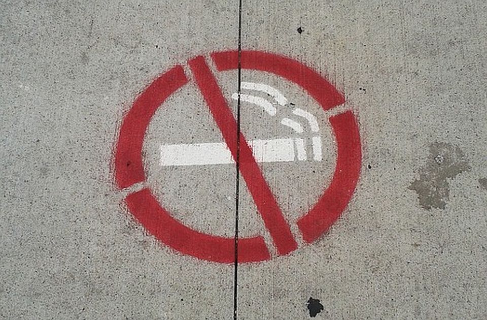 FBiH zabranjuje pušenje u kafićima i svim zatvorenim objektima