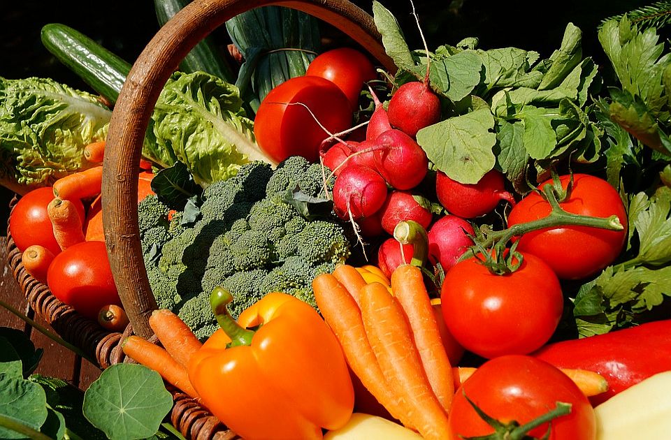 Zašto poskupljuju životne namirnice i kada se može očekivati smirivanje cena?