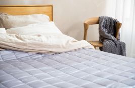 Zrenjaninki zaplenjen i bračni krevet zbog duga prema komunalnom preduzeću