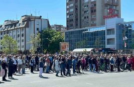 VIDEO: Novosađani odali počast nastradalima u padu nadstrešnice 