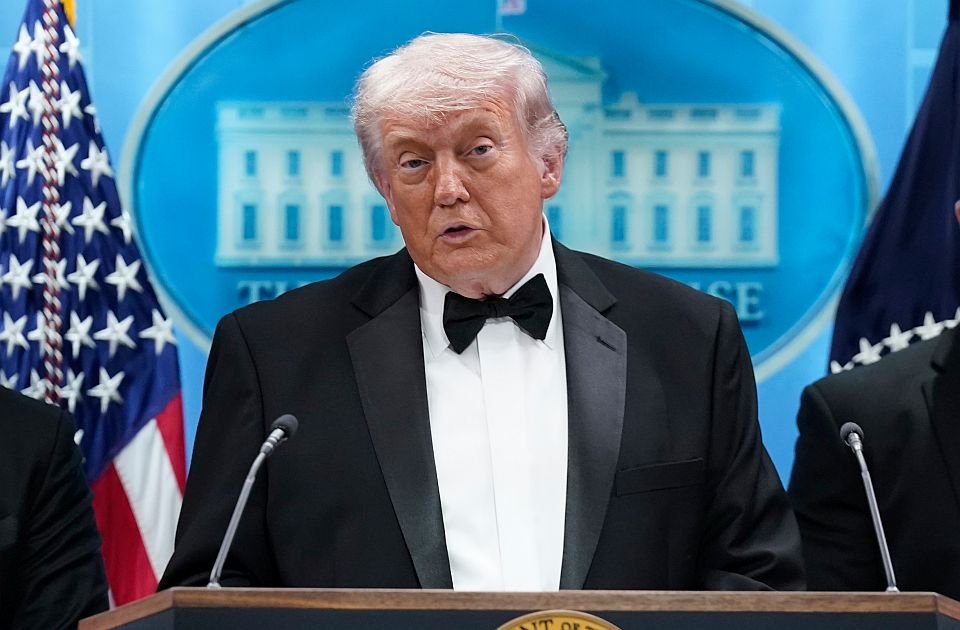 Tramp odbio da nosi pancir: "Izgledao bih 20 kilograma teže"