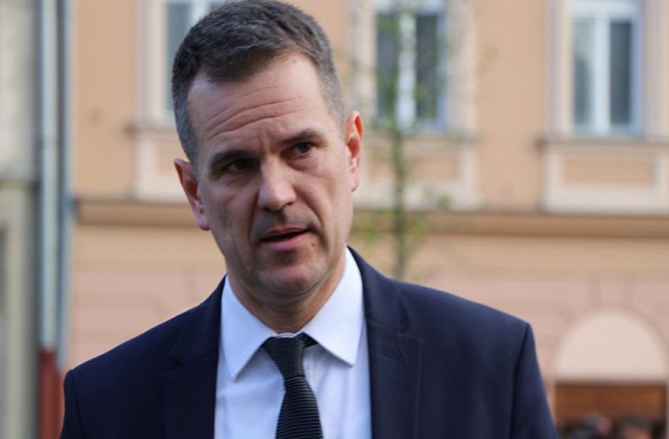 Monarhisti traže novog Koštunicu, kažu da rektor Đokić nije rešenje