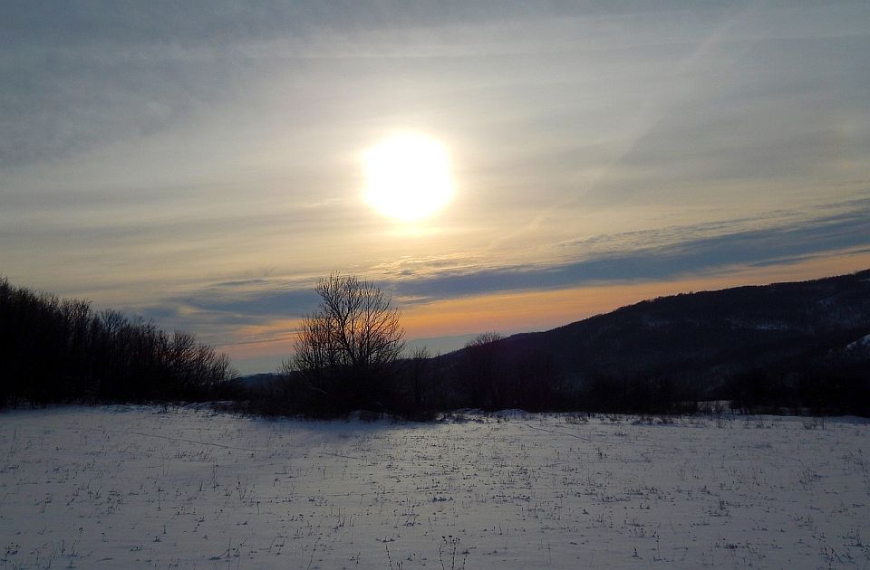 Spasena devojka koja je pala sa litice na Divčibarama, zadobila povrede glave i ruke