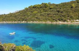 Ešerihija koli u moru kod Korčule, ne preporučuje se kupanje