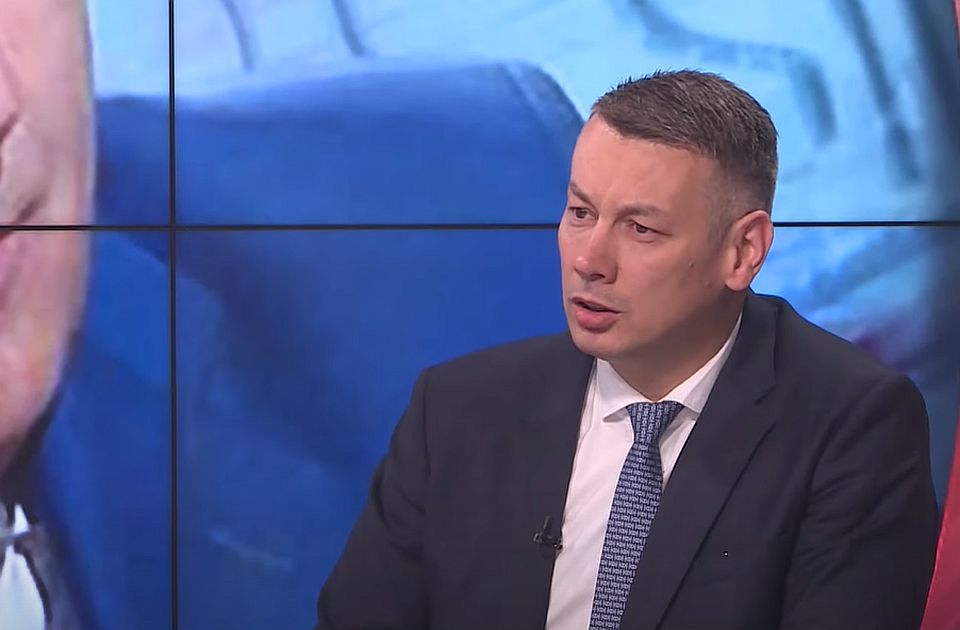 Ministar RS koji je glasao u Novom Sadu, osuđen za napad na obezbeđenje Zagorke Dolovac