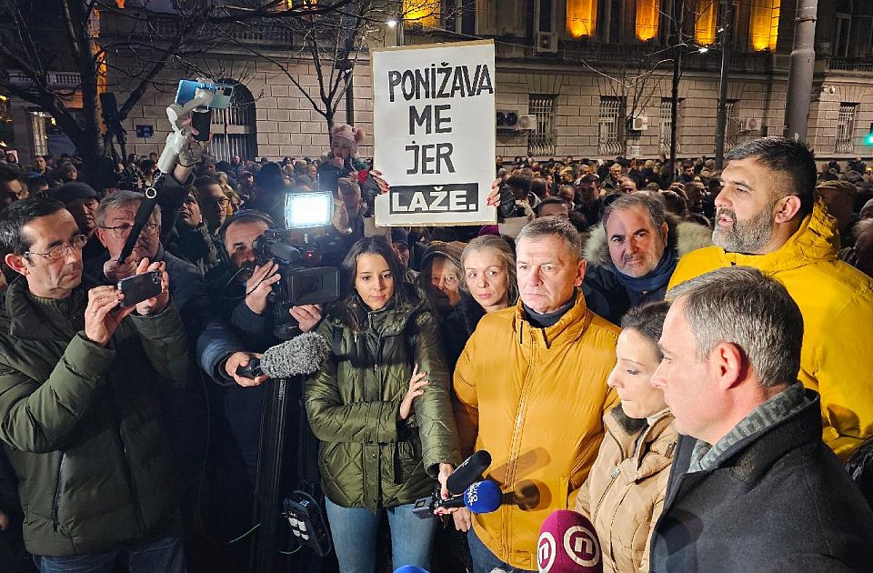 VIDEO Održan četvrti protest ispred RIK-a: Najavljeno da još dve poslanice počinju štrak glađu