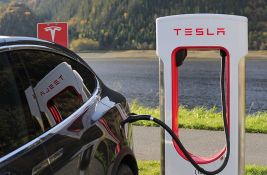 Tesla povećava upotrebu baterija na bazi gvožđa u proizvodnji vozila