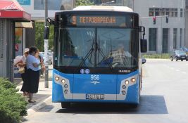 Novosađani nezadovoljni novim redom vožnje: Neka gradski funkcioneri dolaze na posao busom