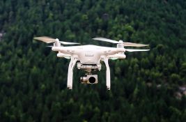 Pošte Slovenije će pošiljke dostavljati dronovima