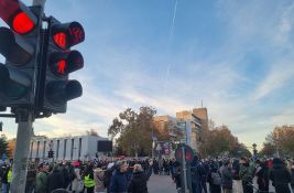 Novosadska tišina za nastradale: Kako su građani odavali počast zbog pada nadstrešnice