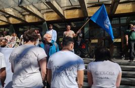 Skup podrške pritvorenim profesorima, studentima i aktivistima danas ispred novosadskog suda