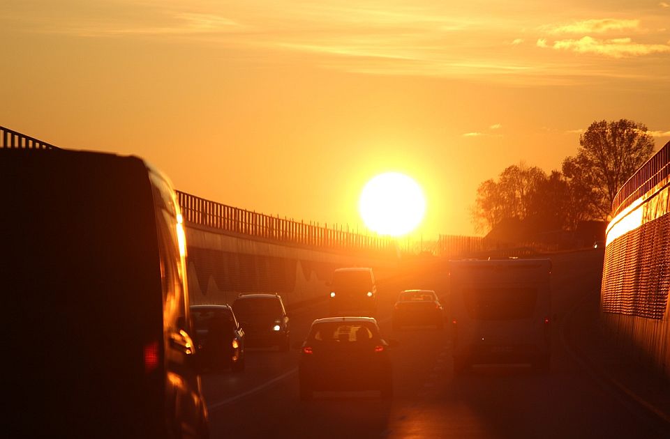 Danas toplo i sparno i do 40 stepeni, upozorenje i na velike grmljavinske nepogode
