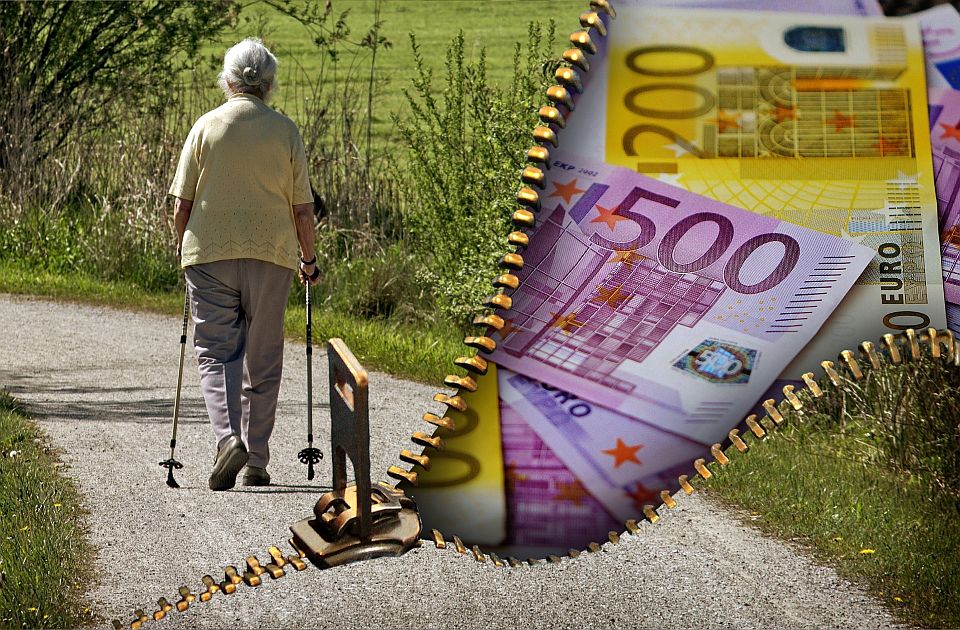 PIO fond upozorio penzionere na novu prevaru: Nude im poklone, pa naplaćuju proizvode od penzije