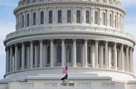 Senat SAD usvojio zakon o privremenom finansiranju vlade: Korak ka ukidanju blokade