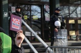 Advokati studenata napadnutih ispred SNS-a osudili izjave Vučića: 