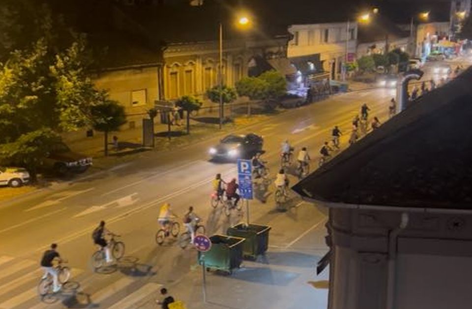 VIDEO: Biciklisti i bajkeri 