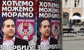 VIDEO: Vacić upao na izložbu u Centar za kulturnu dekontaminaciju i otimao mikrofon