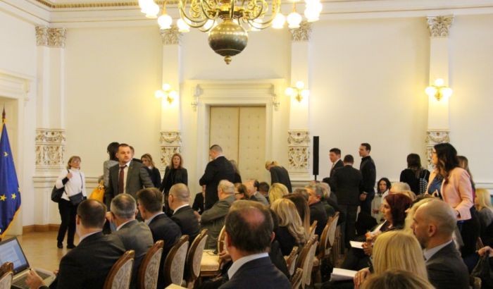 Ministarstvo: Udruženja planirala da napuste skup; Boljević: Možda ćemo i trajno izaći iz rasprave Ministarstvo: Udruženja planirala da napuste skup; Boljević: Možda ćemo i trajno izaći iz rasprave