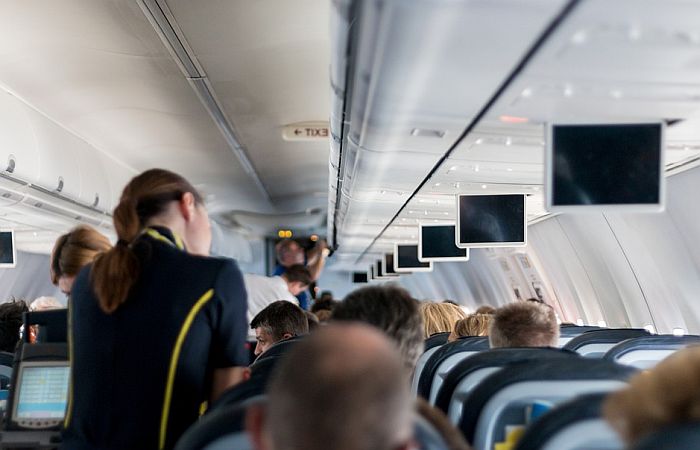 Šta sve kabinsko osoblje primećuje kod putnika aviona?