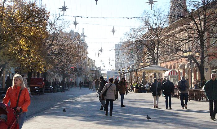 Građani Srbije ne mogu da priušte dve od šest stavki važnih za život